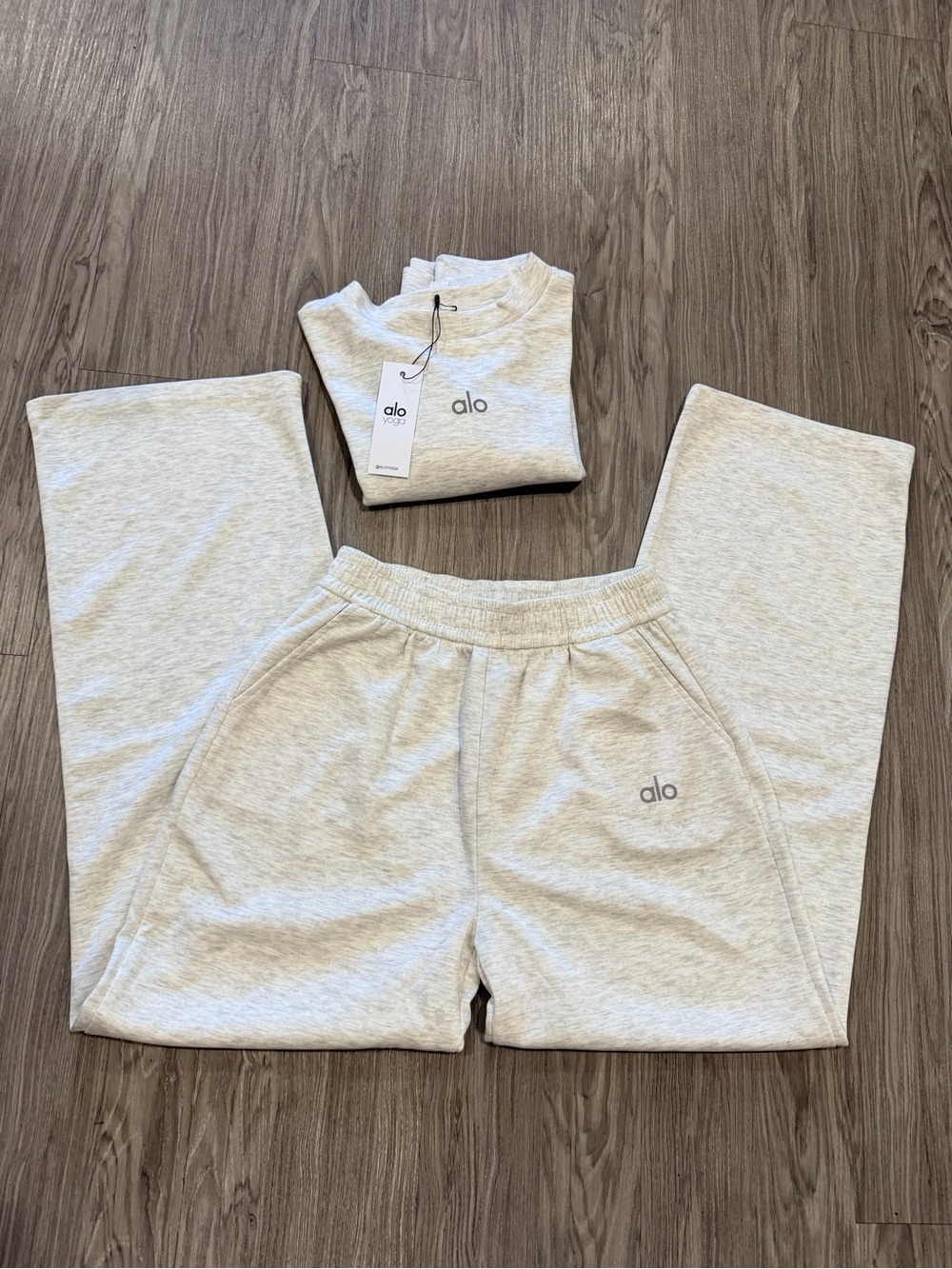 Alo women Cream Cropped Sweatshirt & Jogger Set - Picture 3 of 3